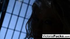 victoria white, how do you show off those long legs and ass while smoking?