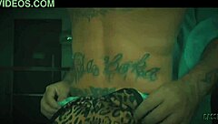 comprei um plug anal para o boy colocar no meu cu e me deixar louca de tesão completo no cassiflix.