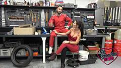 Aurora Une Coquine Brunette aux Gros Seins