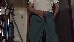 Intense Gay Rubbing Session in Private Encounter