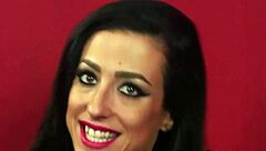 Wicked honey getting a facial while sucking