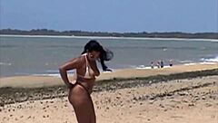 fio dental shows pussy on porto seguro beach