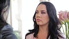 lovely lesbo babe orally pleased in threeway