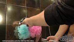 Linda Ratonne intensely masturbates in hot bath