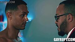 Dillon diaz and aj sloan miss flight for gay hardcore 😏