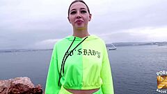 20-Year-Old Queen Craves Fantasy 3some With Group - Is It Sexy?