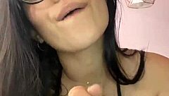 I enjoy my rich lifestyle while wanking on cam