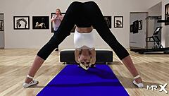 my fashion business adventure with stretching mur e1 41