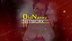 Two ripe ladies turn sexual in the bath at omahotel.