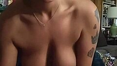 mandeezy4u2, brunette wife, toys herself with various items in amateur setting