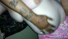 omg, this pregnant babe takes a huge black cock in her ass 😍