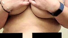 Lil-Ryda seductively teases and sucks her big boy blue toy 😏