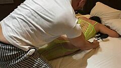 esposa rabuda gemendo e gozando