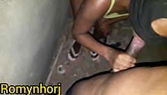 Ganhando boquete da novinha na casa abandonada favela do rio de janeiro