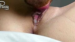 Amateur girlfriend gets her shaved pussy licked close-up by her boyfriend in homemade video. She loves every second!