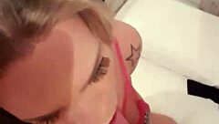 Mature blonde gets aroused by Instagram model Mellomyrelly's performance