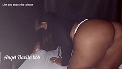 Esposa safada experimenta um pau no glory hole?