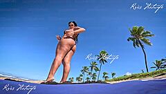 quem seria sua rea��o se me visse assim na praia bem putinha com meu micro biquini