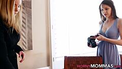 Feet Sucking Lesbian Stepmom Milf Eats Out!