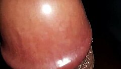 pau preto gozando na punheta! so intense!