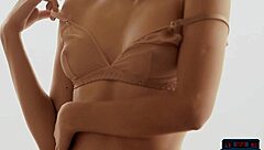 i am a petite teen model stripping and showing my body in softcore session