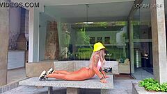 Teacher guides brazilian stretching session