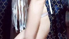 Pinay MILF Shakes Her Big Gaping Ass Sexy Dancing On Stage!