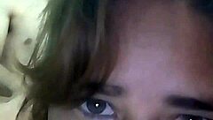 En webcam le toco las tetas y la pongo deperrito