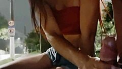 punheta arriscada para gostosa no ponto de ônibus