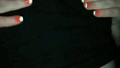 Seductive southern beauty teasingly exposes her curves