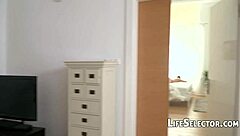 Hot Girls Seeking Roommate!