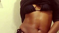 Naejae's tantalizing strip show leads to a climactic squirt