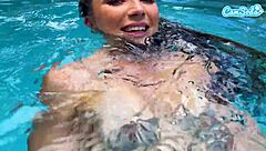 sexy amateur teen 18+ caught fingering underwater