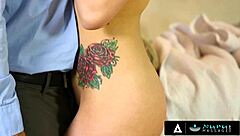 Nurumassage Elsa Jeans Pays To Be Best Babysitter