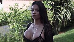 Colombiana Desnuda En La Finca Pool And Garden