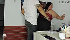 Mi madrastra tiene un culo hermoso 😍