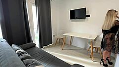 ho fatto impazzire l'amico di mio figlio prima della festa in piscina