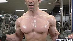 two horny jocks are fucking hard at the gym