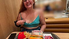 Parei para comer e ela queria fuder - trix mendes first time dirty talk