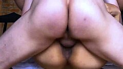 el amigo con intensidad despierta emociones en hijastra en cuarto intimo