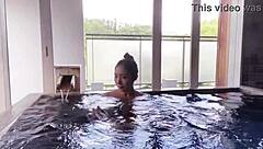 At akiu onsen, the buttocks are warmed by hot water