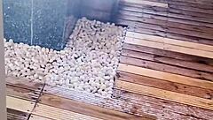 At akiu onsen, the buttocks are warmed by hot water